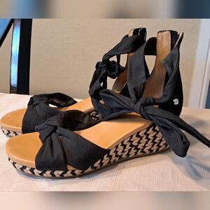 UGG Yarrow Wedge High Heels Size